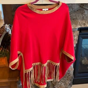 Beautiful poncho with leather detail!